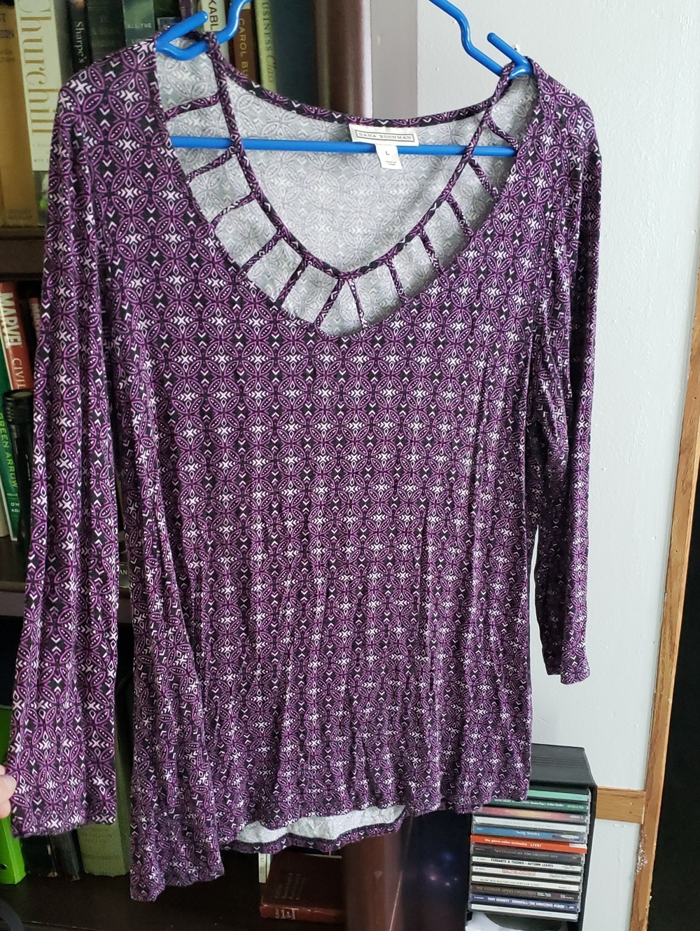 Dana Buchman Purple Geometric V-Neck Long Sleeve Top
